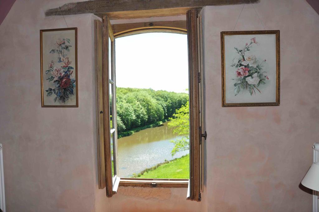 Domaine Du Ris De Feu Couette-café Chalais (Indre)